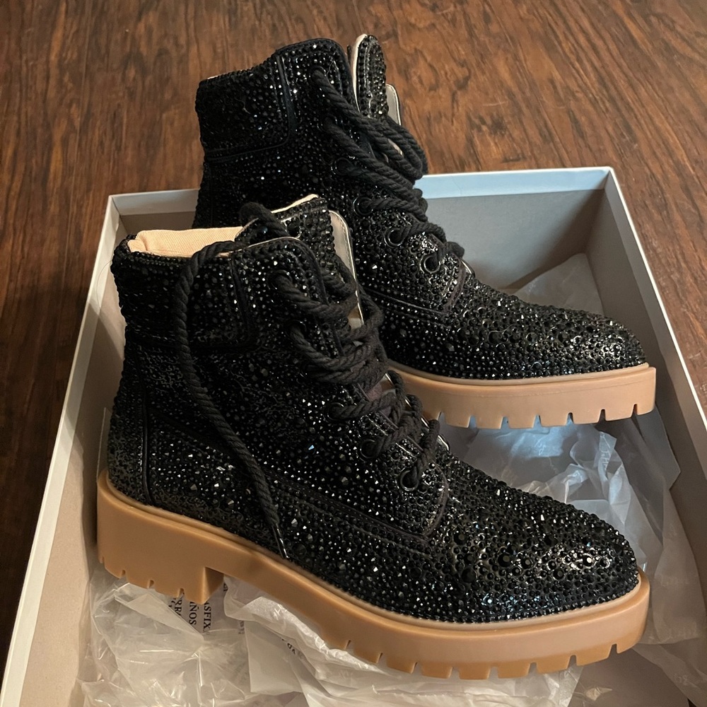 Betsy Johnson Black Rhinestone Boots - size 8 - Picture 4 of 4